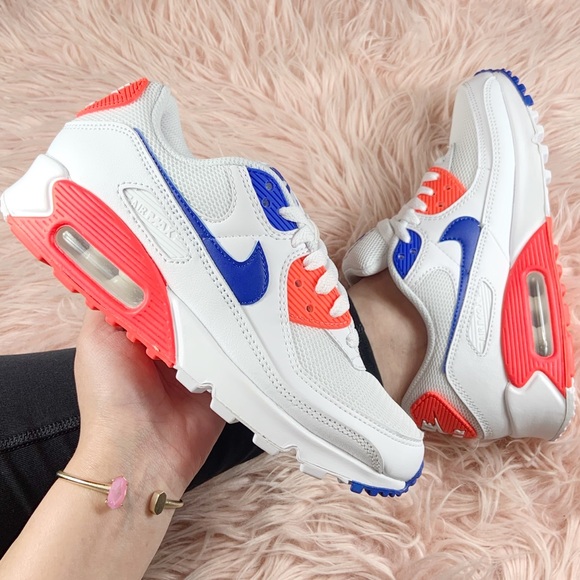 Nike Shoes - New Nike Women’s Air Max 90